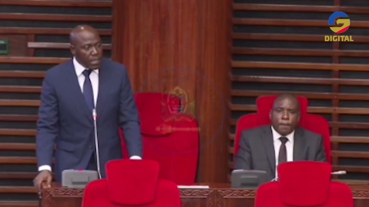 MBUNGE NJALU AOMBA  SERIKALI KUPANUA MTANDAO WA BARABARA MKOA WA SIMIYU