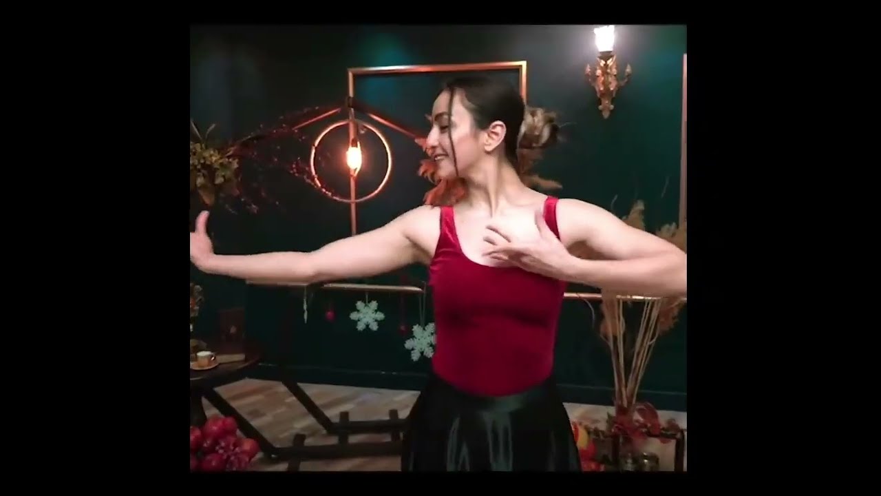 Iranian Folk Dance: Azari   منیم بالاجا مرضیم