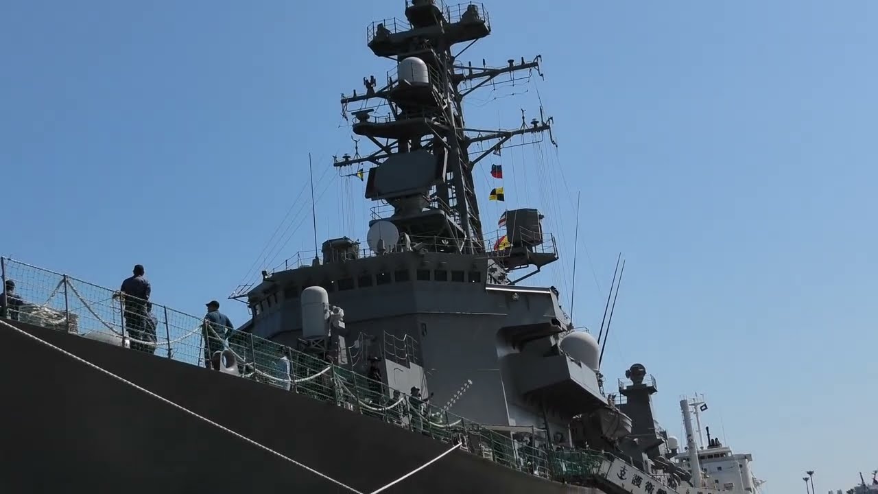 海上自衛隊.護衛艦「いかづち」一般公開.行進曲「軍艦」を合わせてみました♪