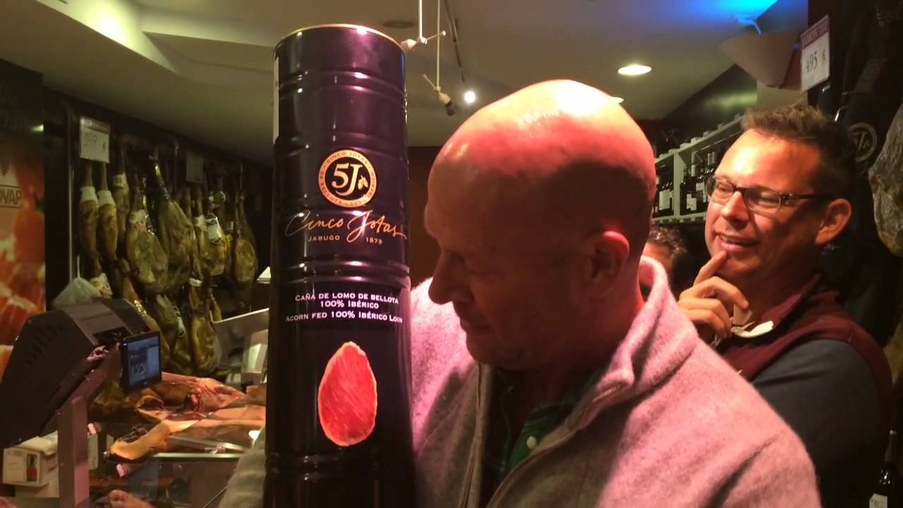 René Pluijm - Broodje met Iberico ham in Spanje (Pluijm's Eetbare Wereld)