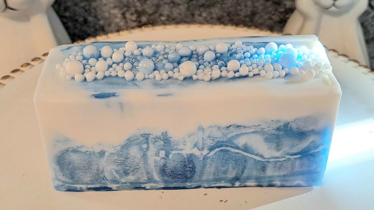 Testing STEPHENSON Crystal Melt and Pour soap base - #meltandpoursoap #diysoap #diy #soapswirls