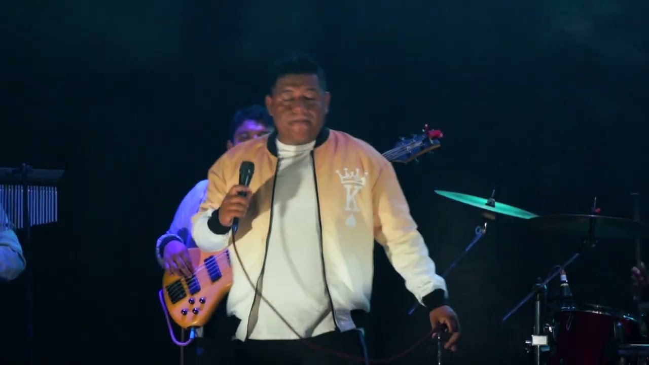 K-Maro Show- Lágrimas De Escarcha/Traicionera