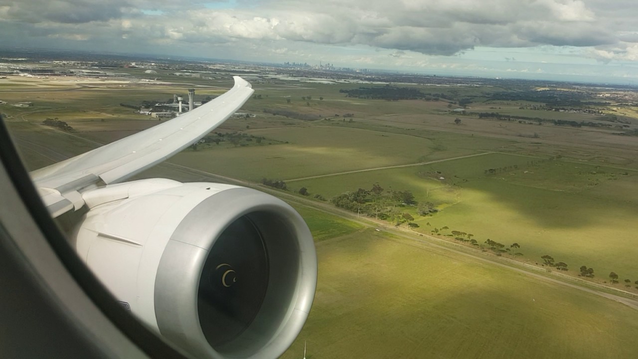 Royal Brunei Boeing 787 take off