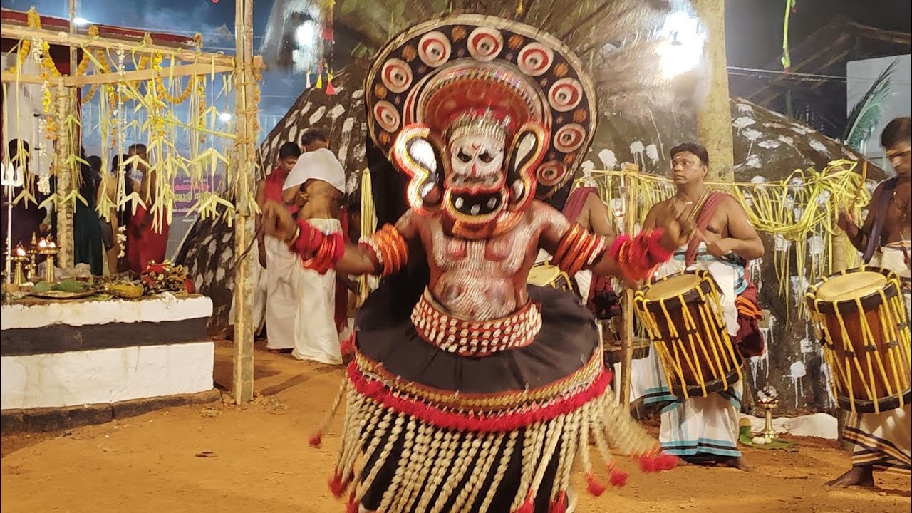 Kuttichathan thira 🙏🙏| കുട്ടിച്ചാത്തൻ തിറ #festivevibes #vairal #theyyam #ulsavam #trendingshorts 