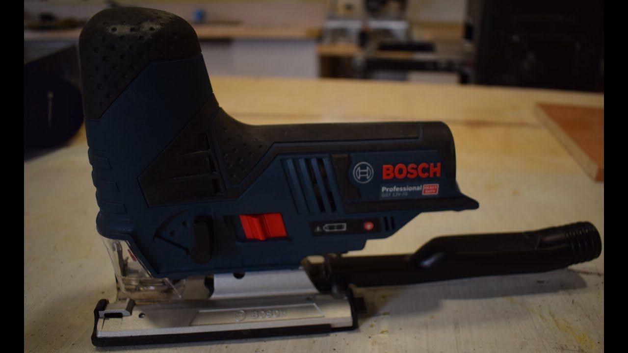 Аккумуляторный лобзик BOSH GST 12V-70.