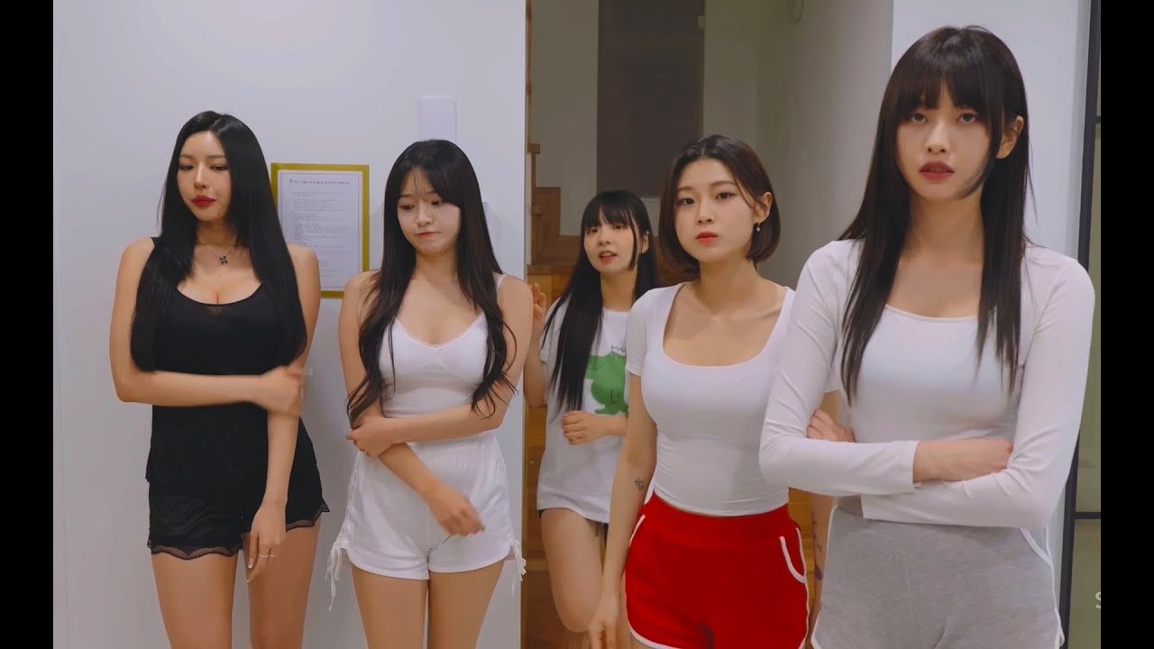 Gameplay Five Hearts Under One Roof | MALAM TAHUN BARU BERSAMA 5 WANITA CANTIK