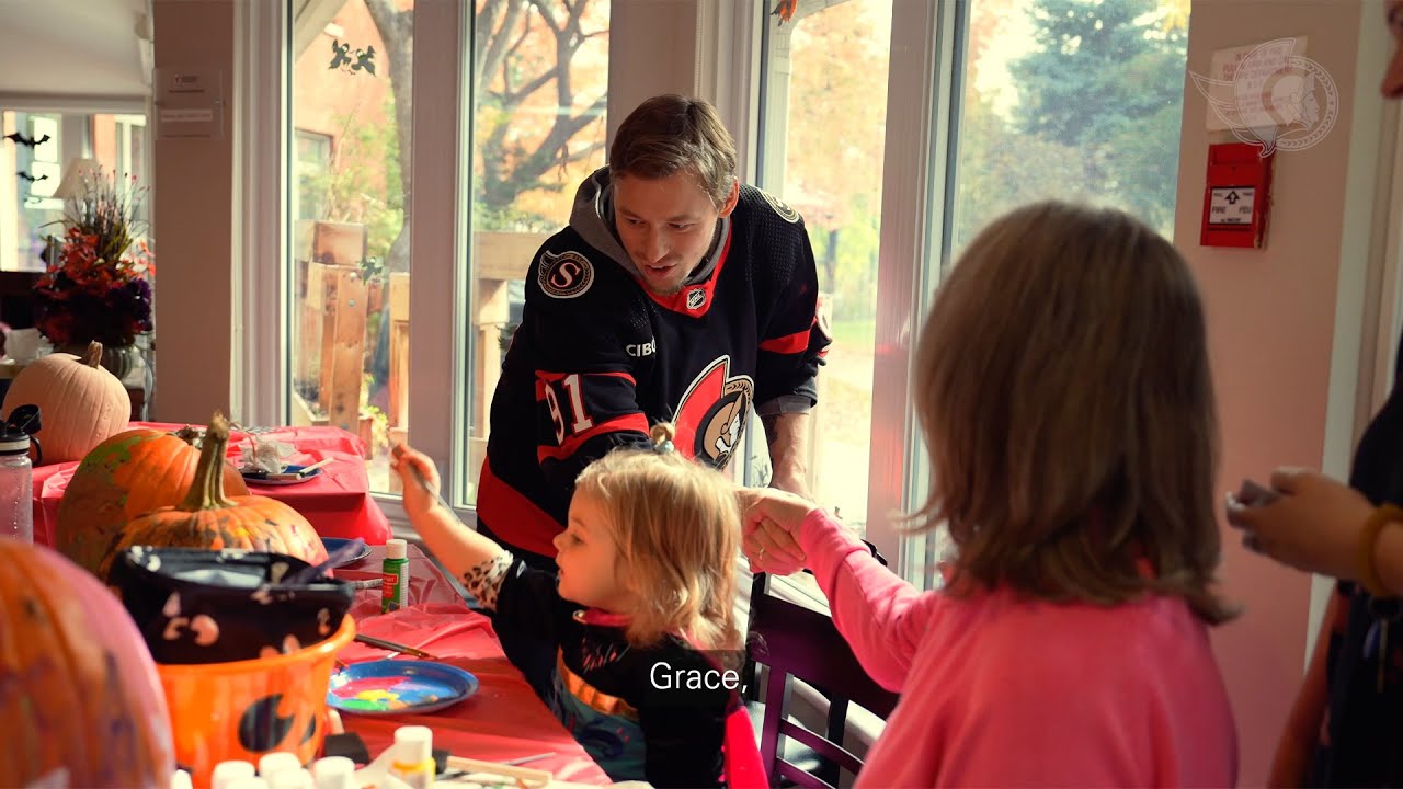 Vladimir Tarasenko Halloween visit to CHEO and Roger Neilson House