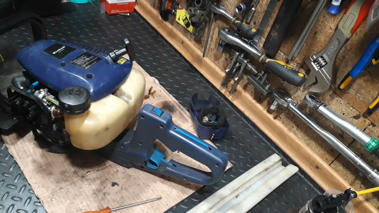 Мотопомпа Газонокосарка і ще дещо давиться стріляє