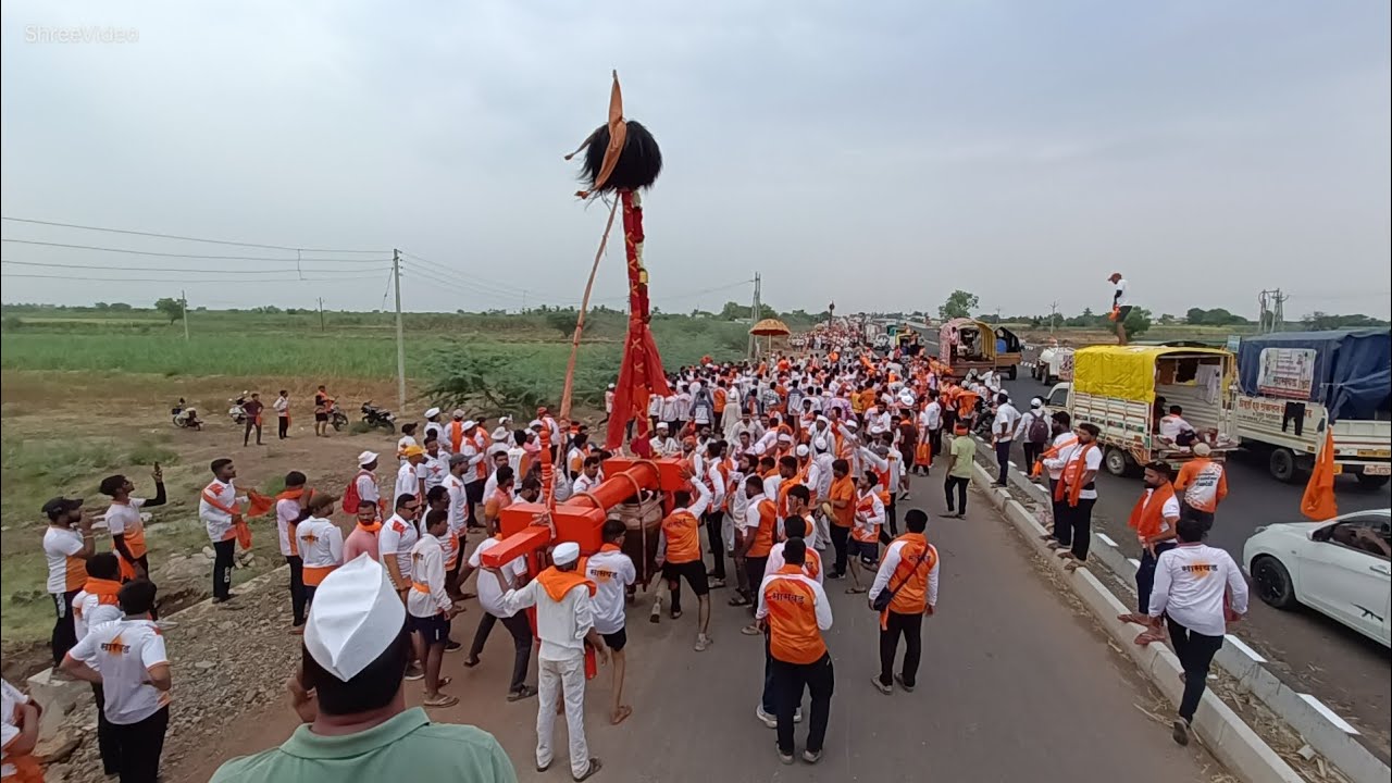 तेल्या भुत्याची प्रथम मानाची कावड सासवड फलटण शाही मिरवणूक