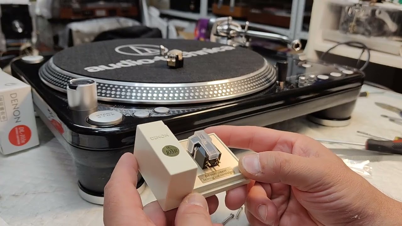 Приличный проигрыватель виниловых пластинок Audio-Technica AT-LP1240USB