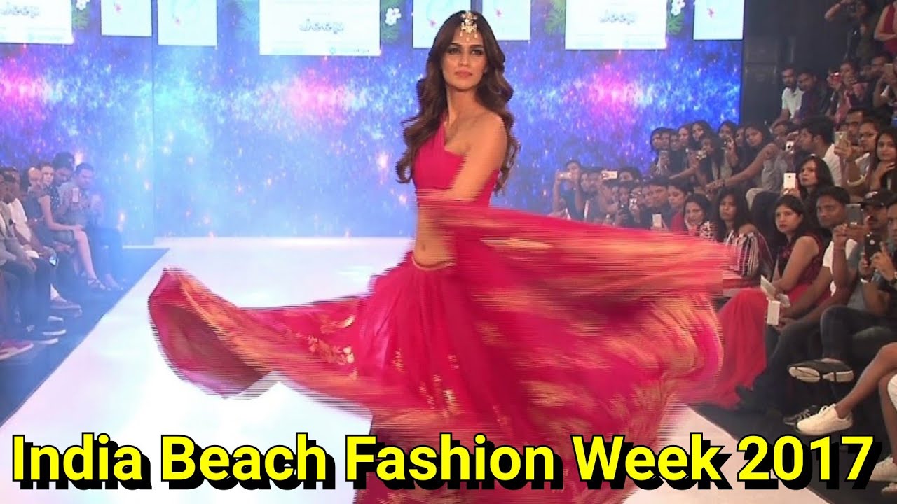 Kriti Sanon's one of the best ramp walk @ India Beach Fashion Week 2017.