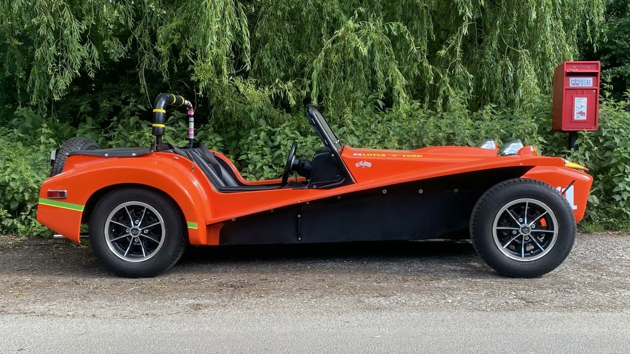 Lotus 7 Series 4 - Behind the Wheel