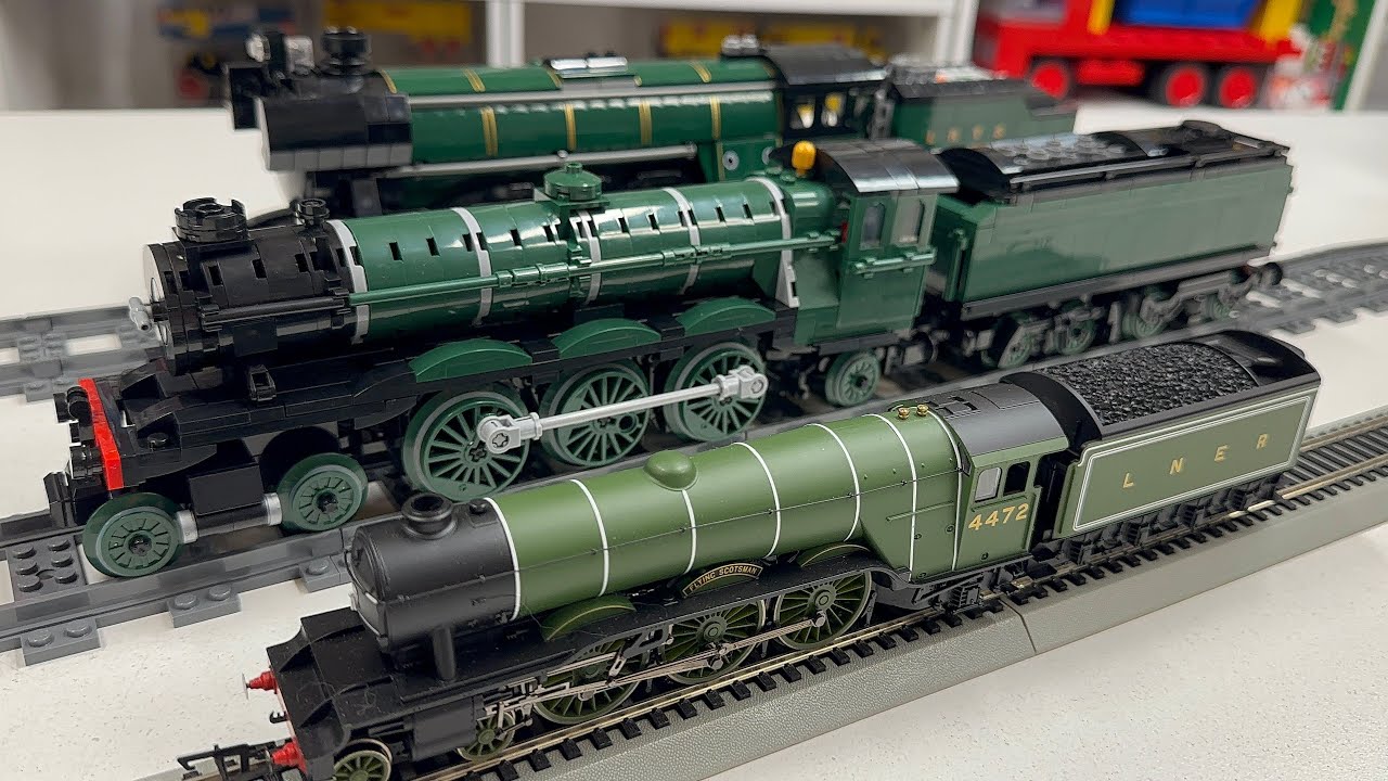 Blue Brixx Flying Scotsman vs LEGO Emerald Night