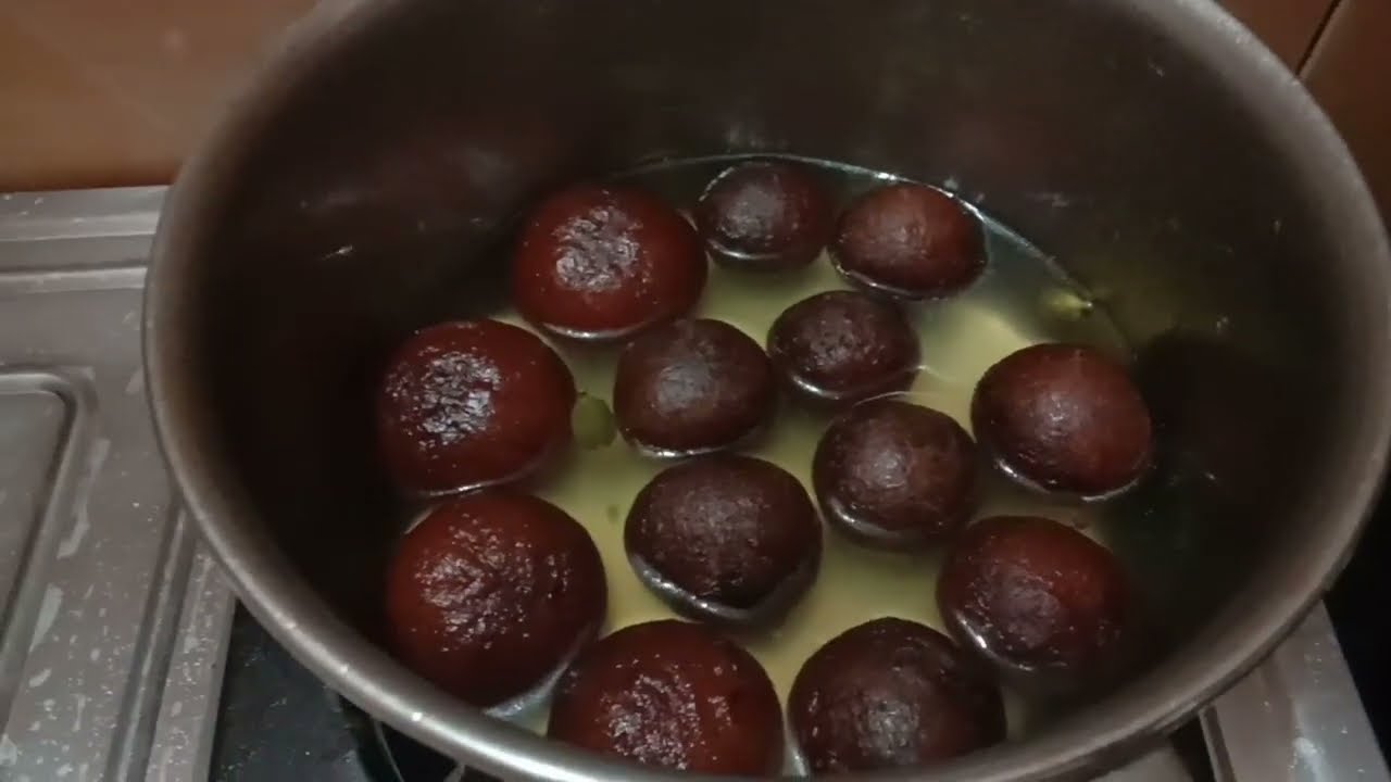 हलवाई जैसे घर पर बनाये काले गुलाब जामुन मुलायम MTR से | Halwai Style Kala Gulab Jamun
