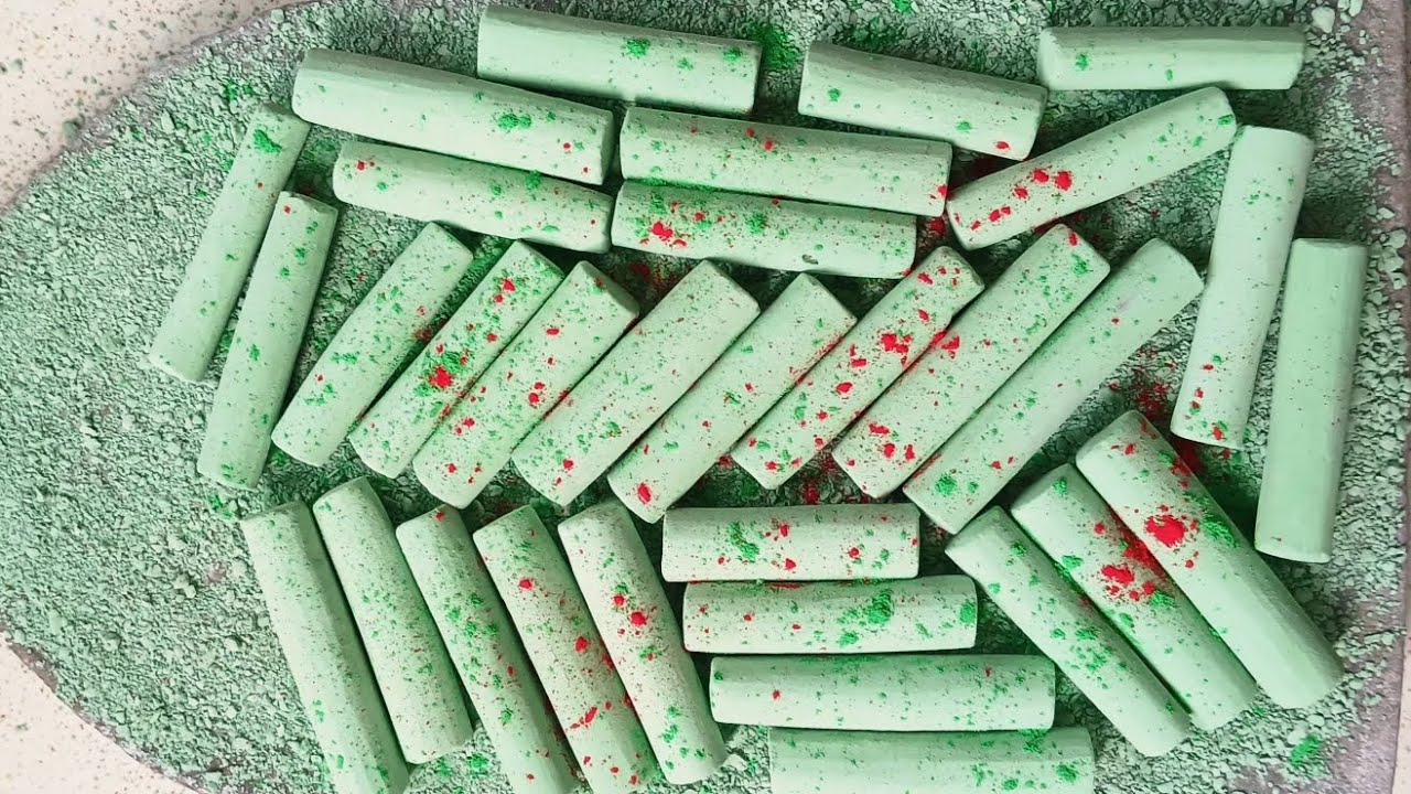 Green chalk crushing asmr satisfying video 🤤💚 slate pencil crunching 💚💚 clay crushing 🤤🤤 