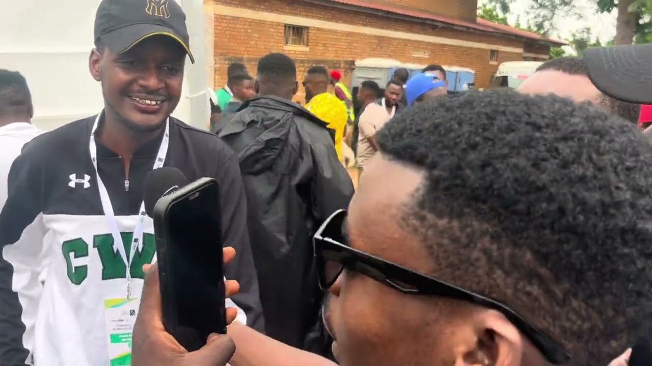 Iyi Huye bavukana 3 yisumbuye Traore asesenguye igare, mwarimu ahuye n’urwaruka rw’ijanditse🤣🤩