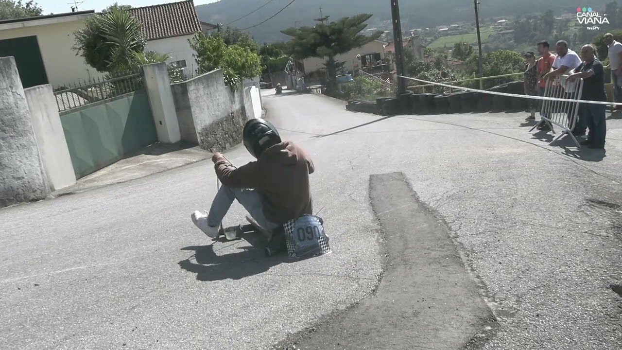 Deocriste Corrida de Carrinhos de Rolamentos