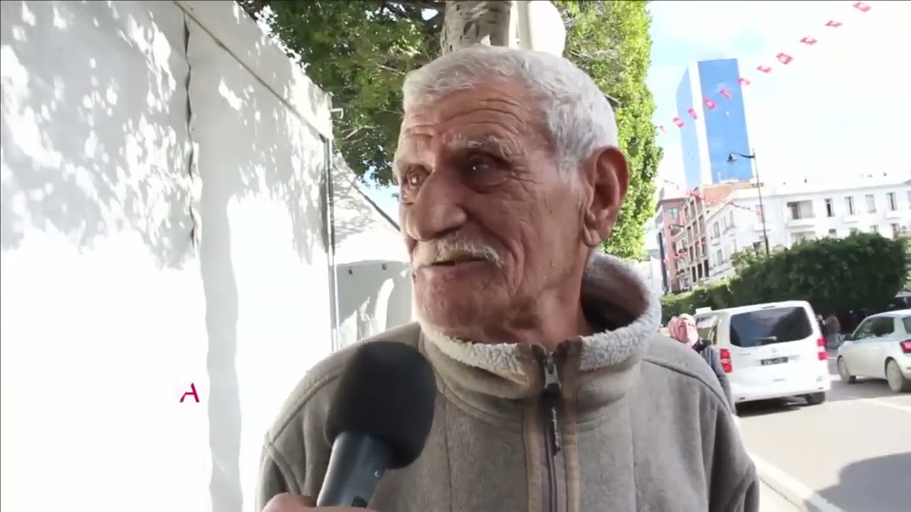 قساوة العمل في ألمانيا   خويا توفى من كثرة الخدمة .. خدمتهم متعبة برشا 