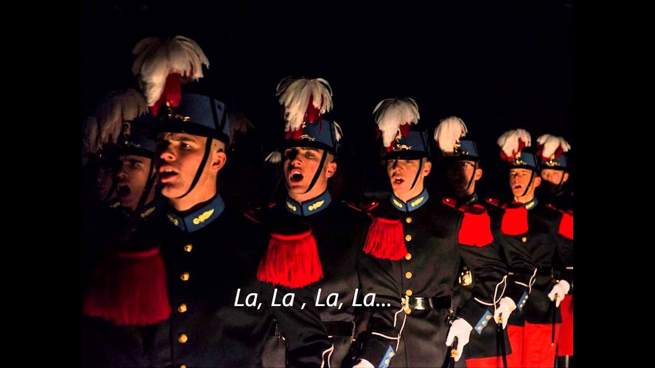 En Tra&icirc;neau, Chant ESM