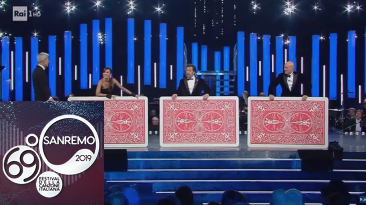 Sanremo 2019 - La comicità del Mago Forest sul palco dell'Ariston