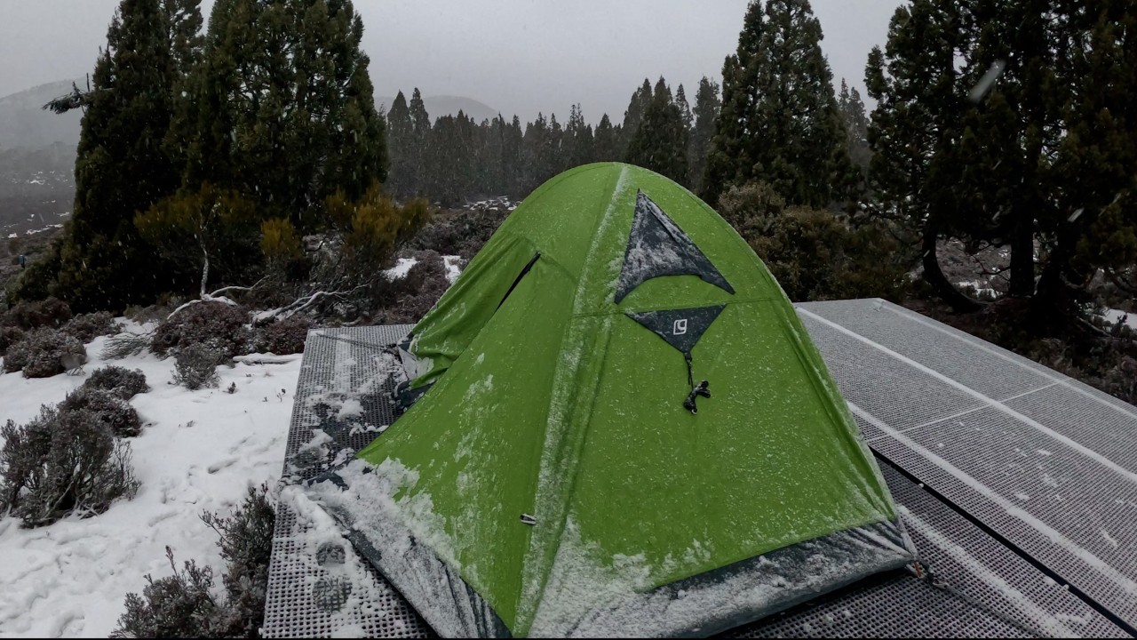 Walls of Jerusalem, Tasmania overnight solo hike in Winter