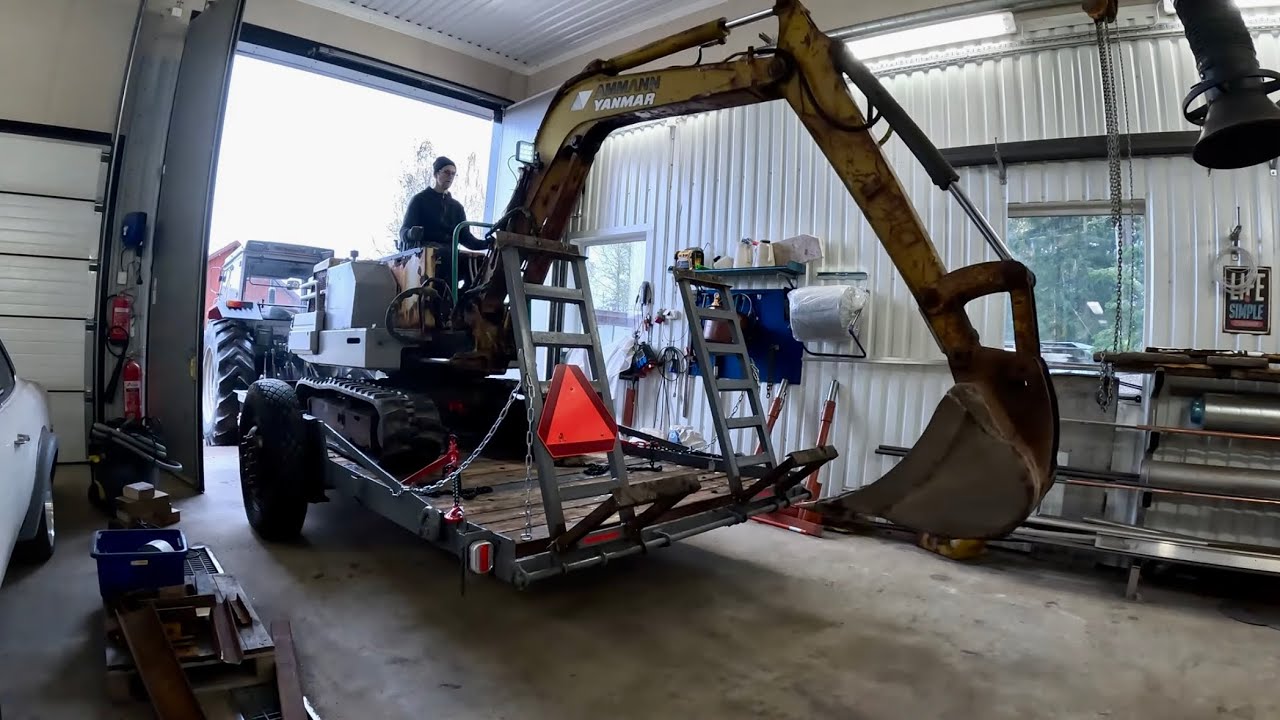 Fixing an excavator bucket