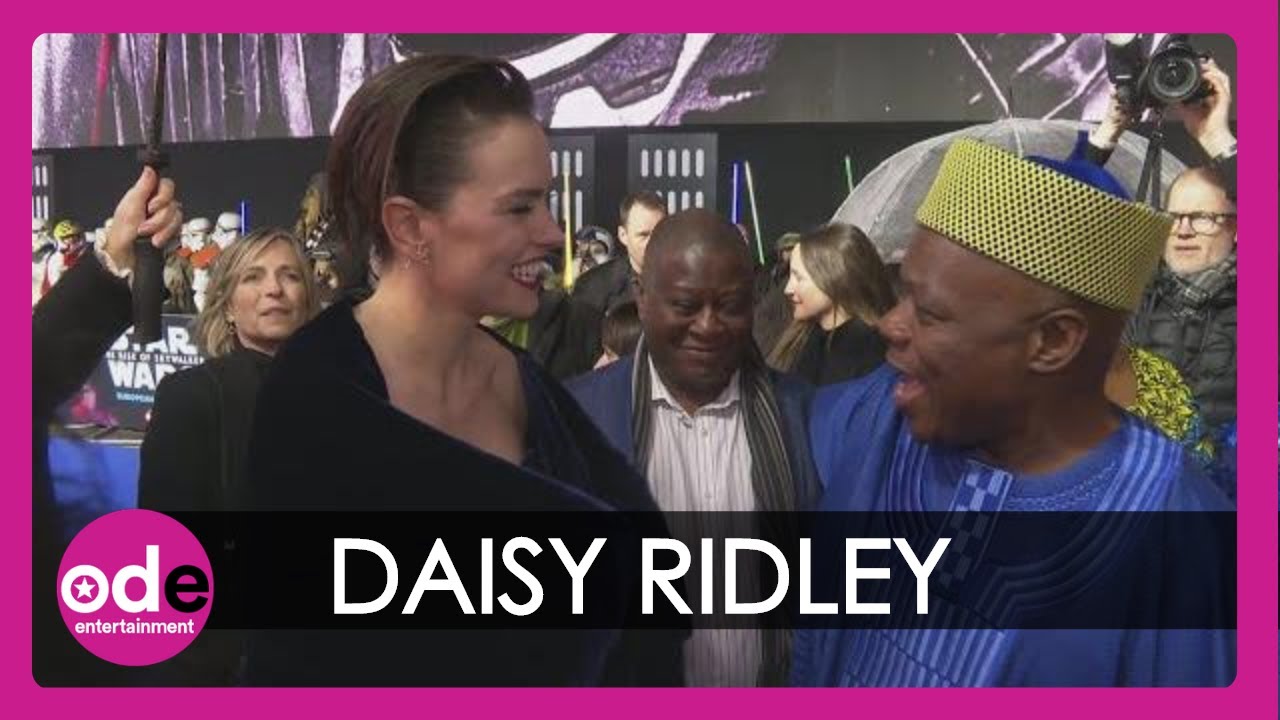 STAR WARS: Daisy Ridley has NICEST moment with John Boyega's dad!