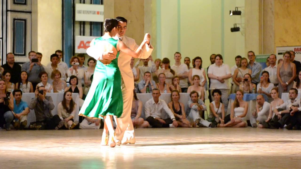 Sebastian Achaval and Roxana Suarez, valse "Viejo Porton", White nights tango-2013