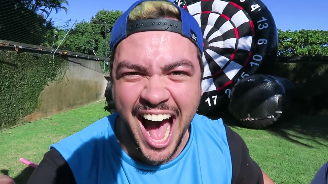 LUCCAS NETO É O REI DO BRINQUEDO DE ALVO INFLÁVEL GIGANTE