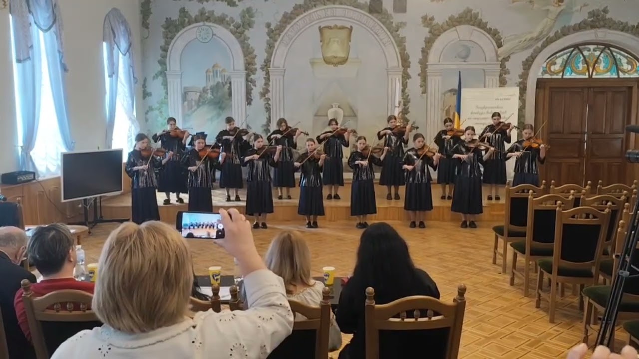 Зразковий анс.скрипалів,,Прелюдія