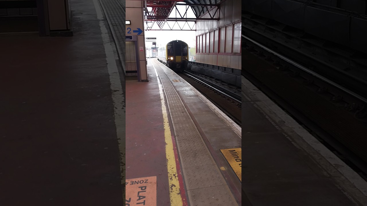 SWR TRAIN ARRIVING
