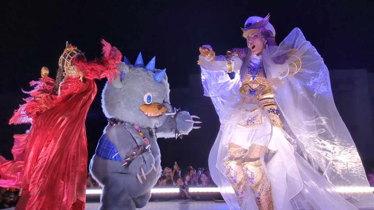 ハミクマ・シャウト・イット・アウト・パーティ（花道かみて側）