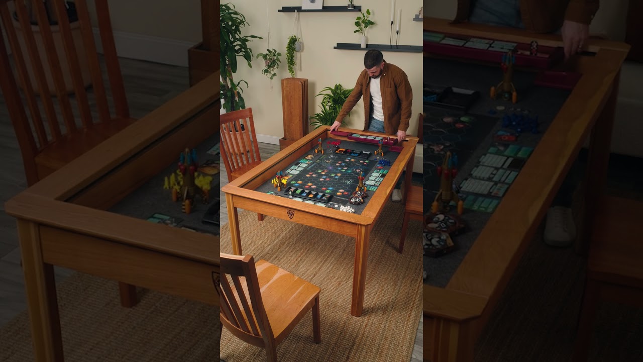 Fully decking out the Cherry Modular Gaming Table with Catan: Starfarers, are you in?🚀🔥