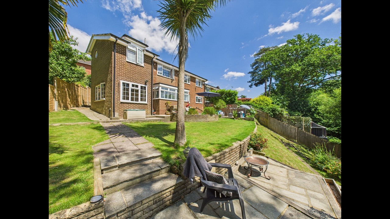 Dickins Way, Horsham