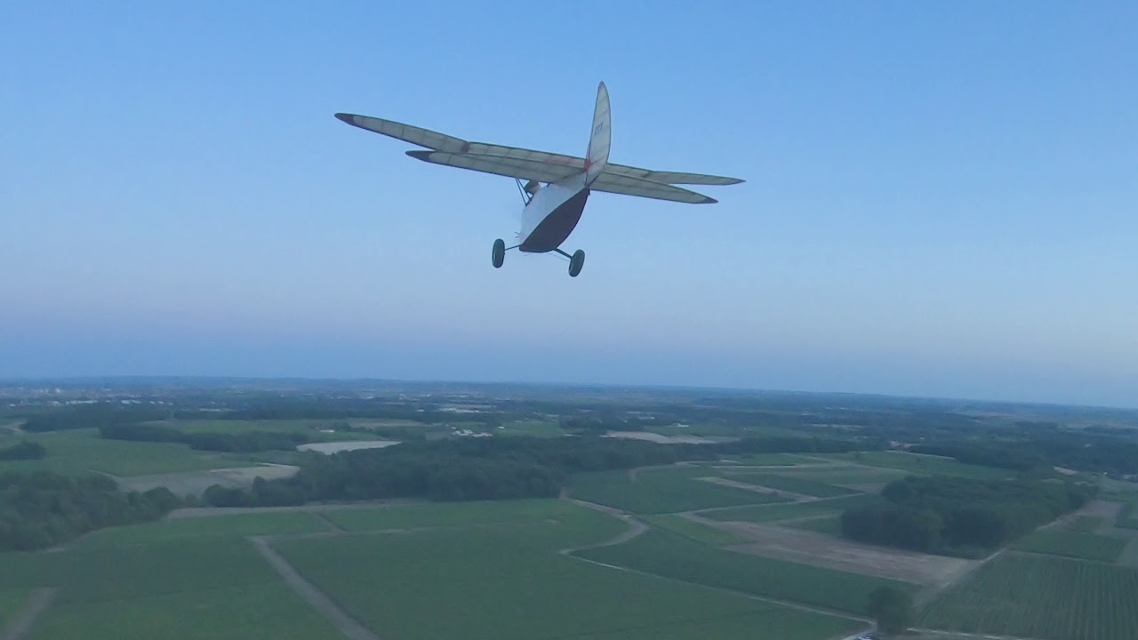 Le pou du ciel de Jean Paul Frossard ADB16 (fpv)