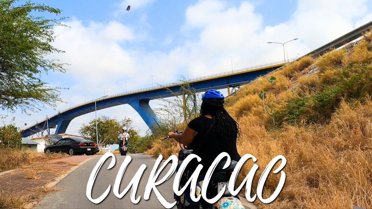 Met De E Scooter Door Punda En Otrabanda Op Curacao - Vlog #307