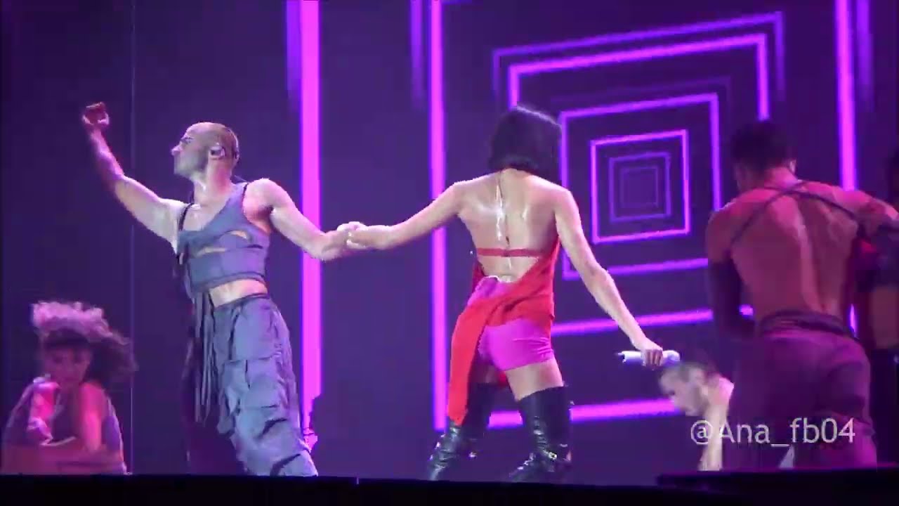 2 extraños - Alpha Tour Aitana Valencia 1/10/2023