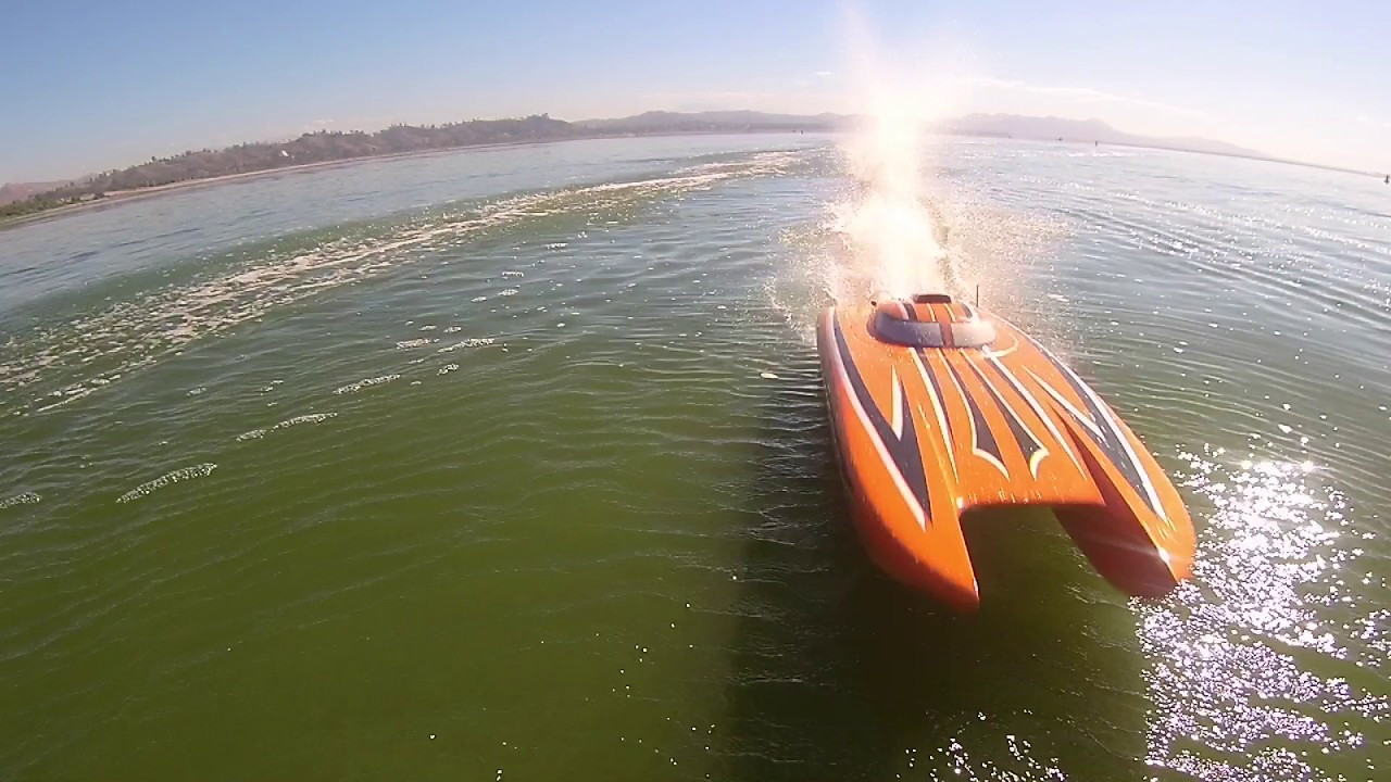 PRB08017 Pro Boat Models Zelos 48 Inch Brushless Catamaran Drone Video
