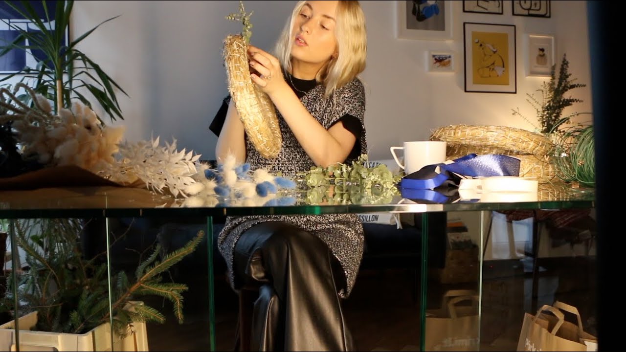 Vlogmas, no. 3: making Christmas wreaths & gift shopping