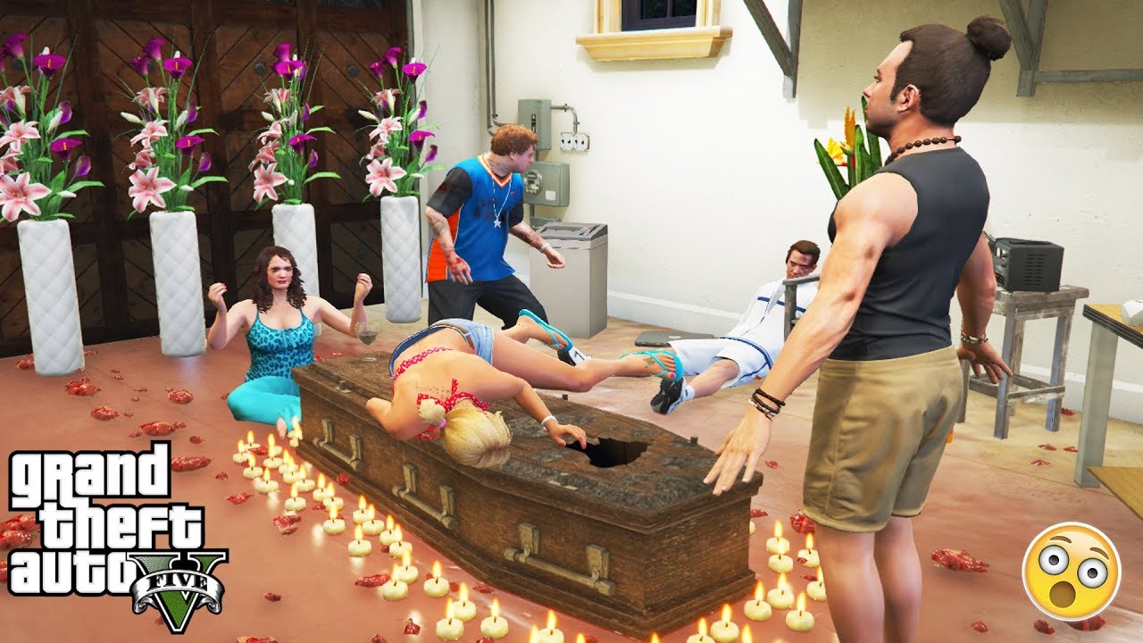 GTA 5 - Michael's Family Performs a SCARY RITUAL When Michael isn't Home (easter egg)
