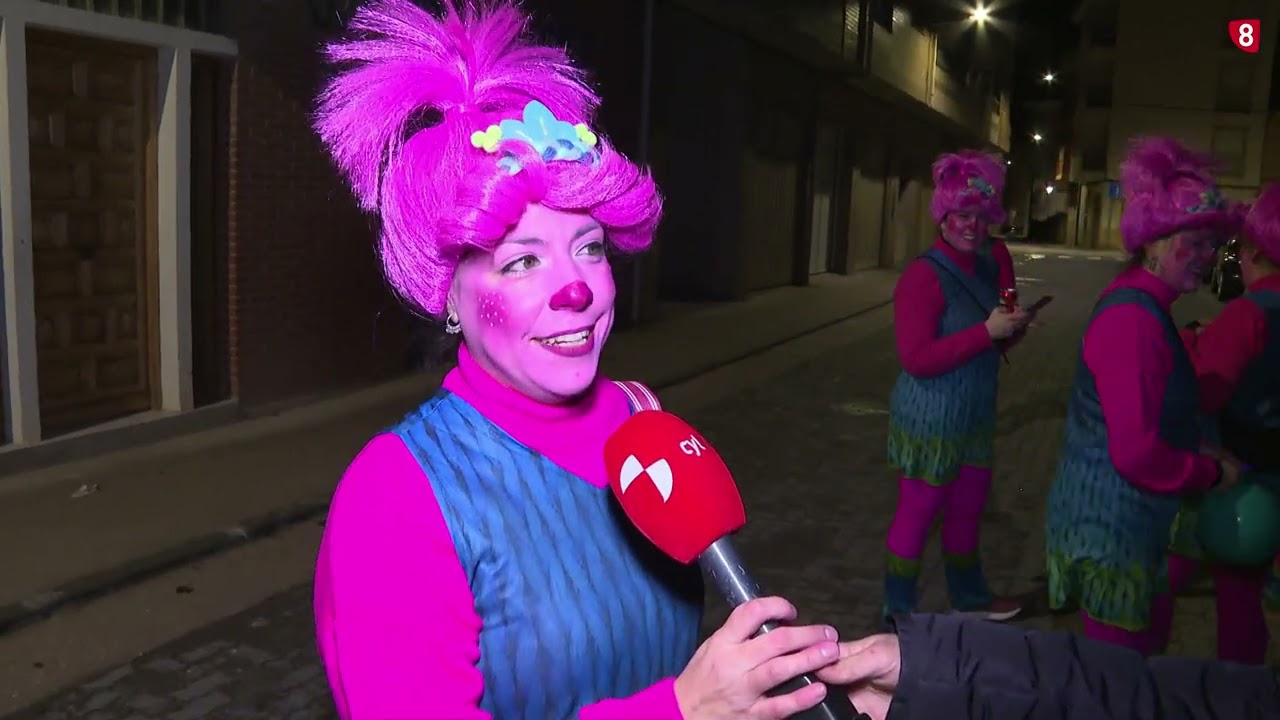 PREGÓN Y DESFILE DE LA SARDINA EN SAN ESTEBAN DE GORMAZ POR CARNAVAL / 8 MAGAZINE SORIA
