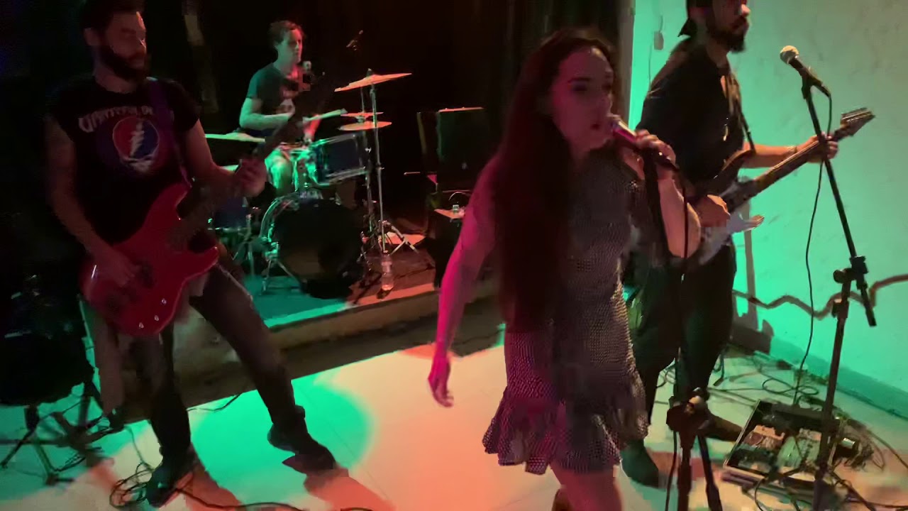 Daniela Godoy - Never Marry a Railroad Man (Ao vivo)