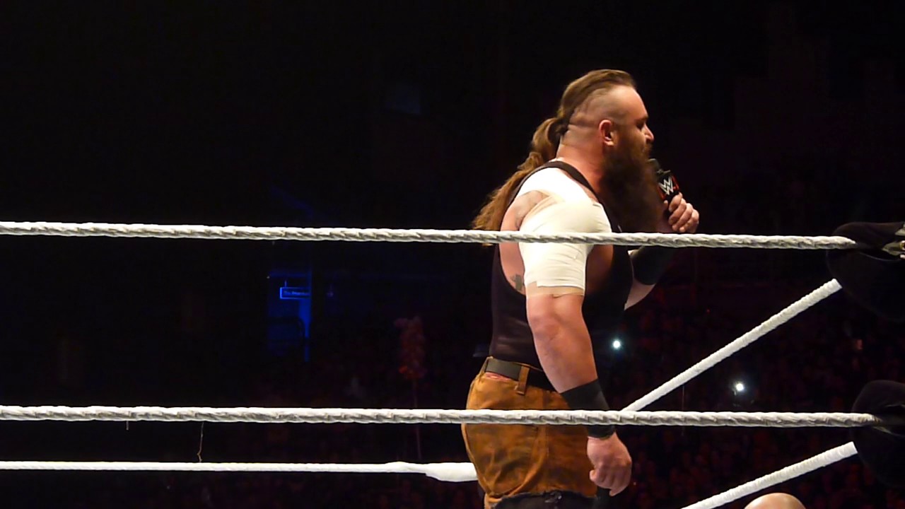 WWE Live 3 Arena Dublin  - 05/05/17 - Braun Strowman -v- Roman Reigns Entrances