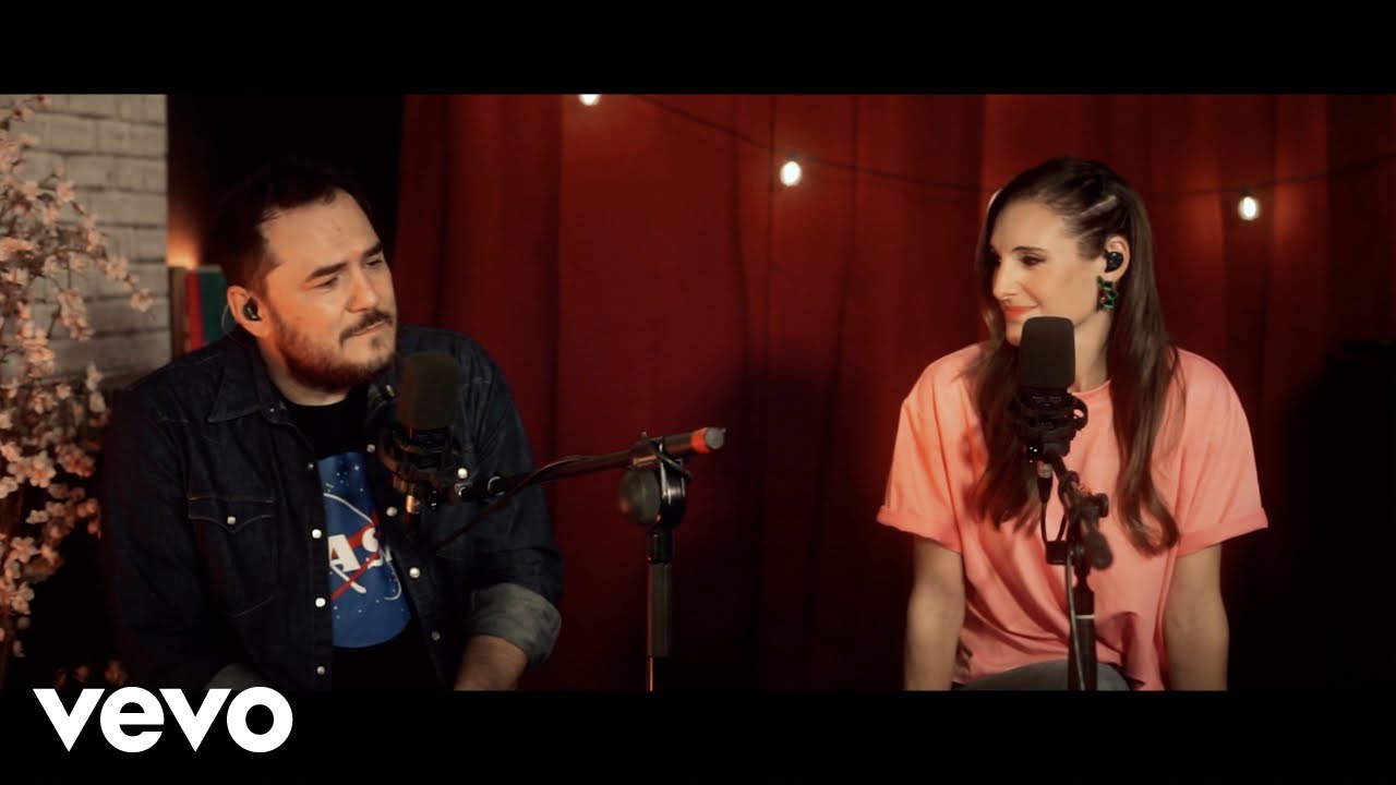 Conchita & Ismael Serrano - Rodeando Precipicios