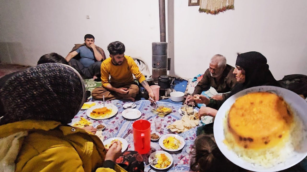Nomadic life: Nomadic family in sorrow in Iran🖤 | Nomadic hope at home 🏡
