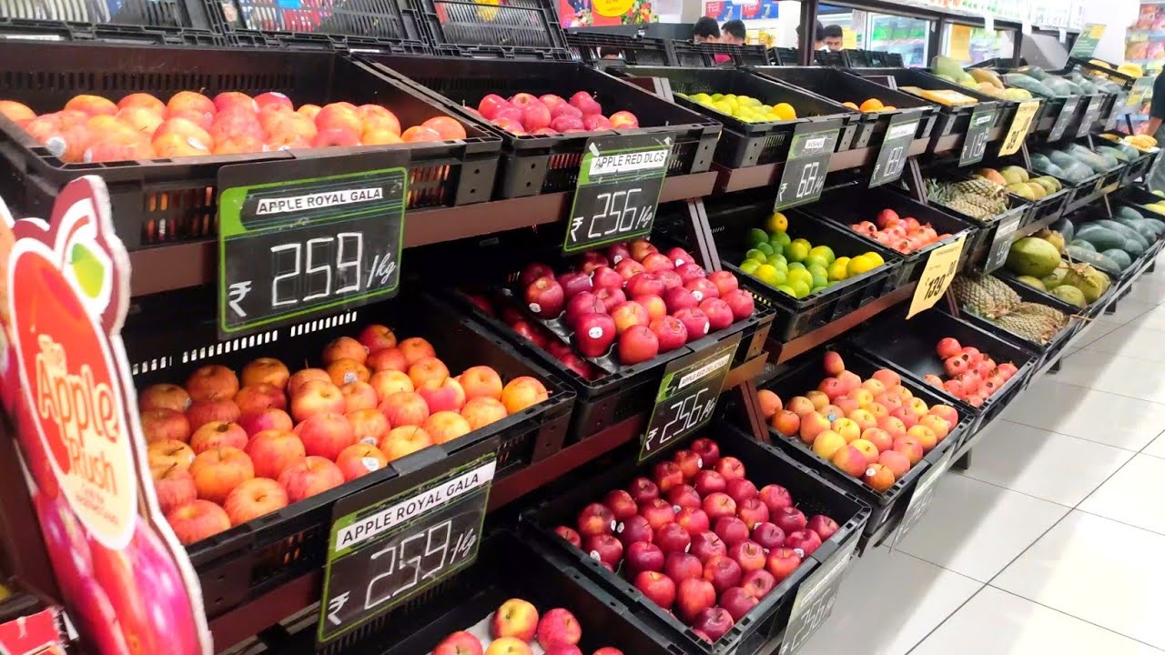 Huge fresh fruits & vegetables at Reliance smart || Adajan, Surat 🍍🍎🍓🍇