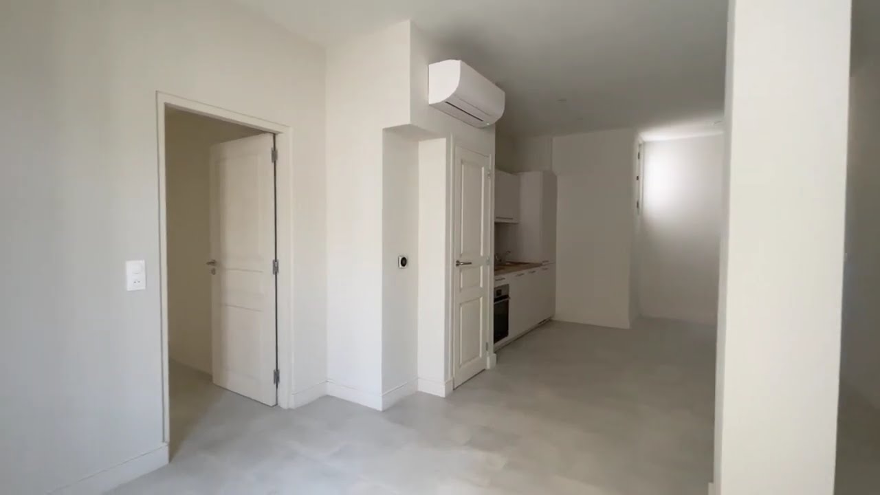 APPARTEMENT 3 PIECES LOCATION LONGUE DUREE AU TRAYAS.