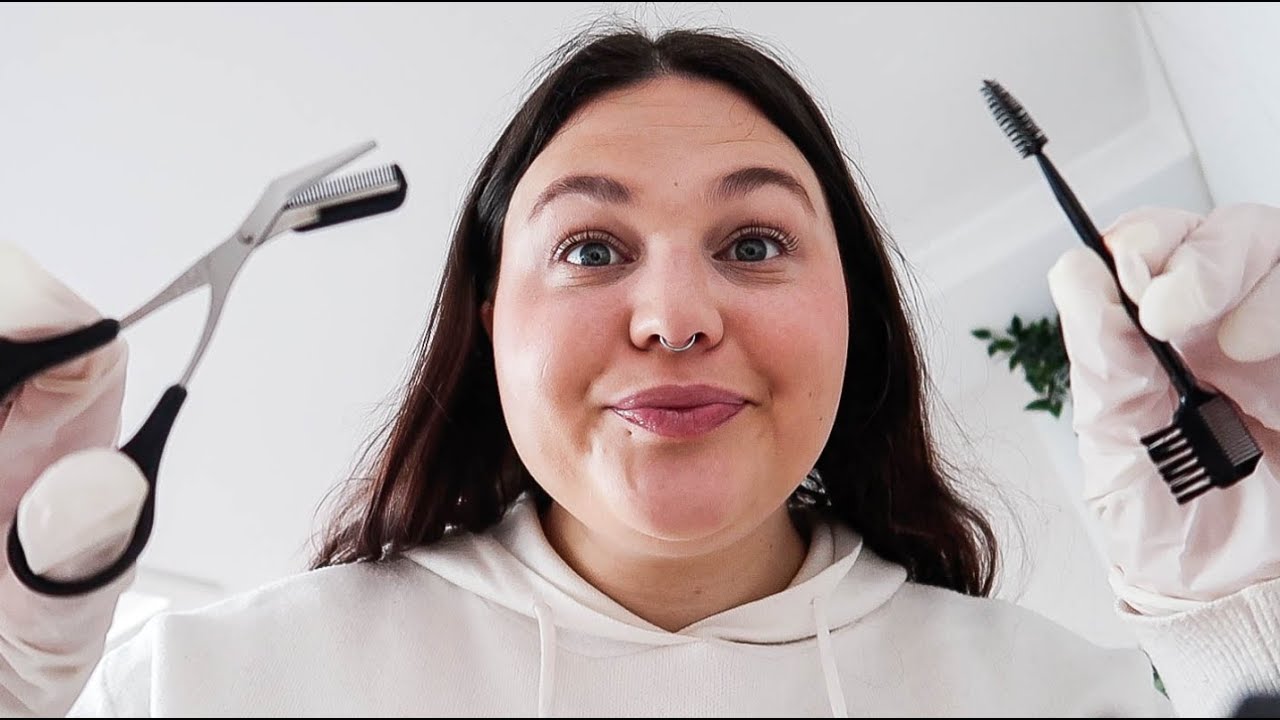 ASMR POV : je t'épile les sourcils car ça ne va pas du tout !