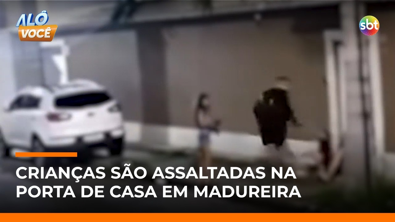 Câmera flagra momento em que crianças são assaltadas na porta de casa no Rio | #AloVoce