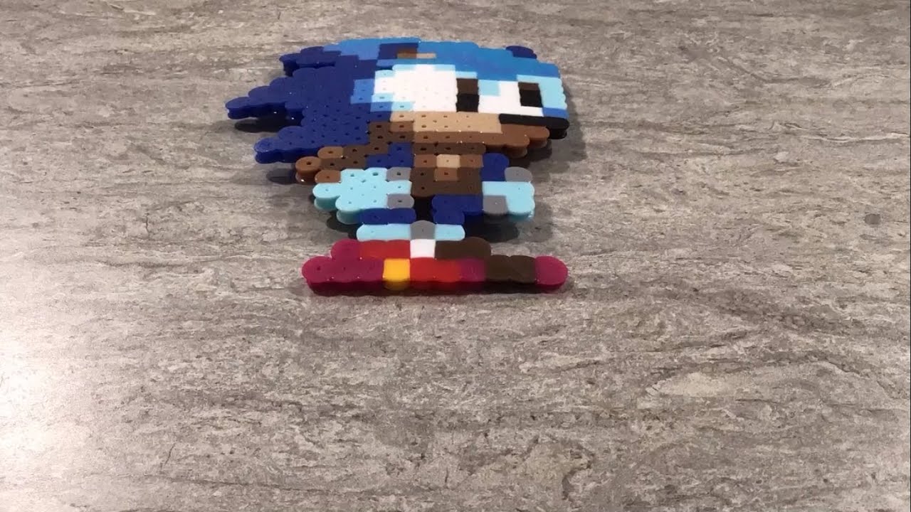 How to make sonic the hedgehog perler beads. #perlerbead #sonic #sonicthehedgehog #diy #crafts 
